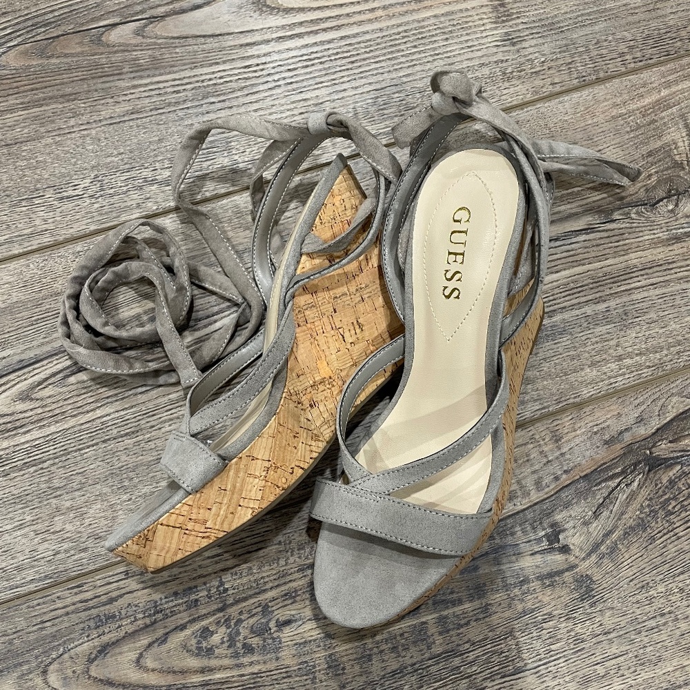 Guess Faux Suede Gladiator Ankle Tie Lace Up Gray Wedges Size 6
